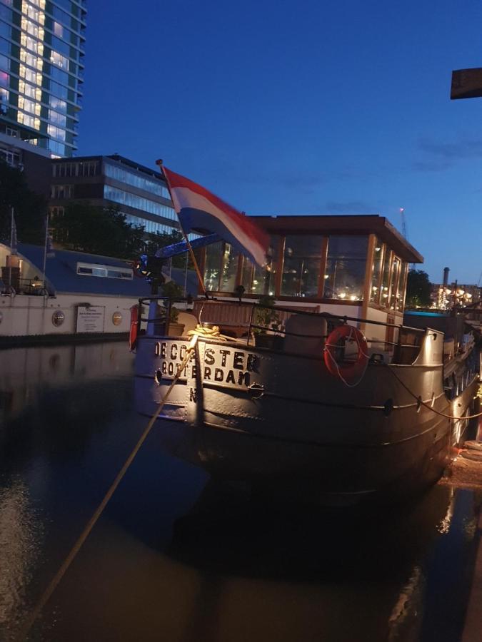 Botel De Coaster