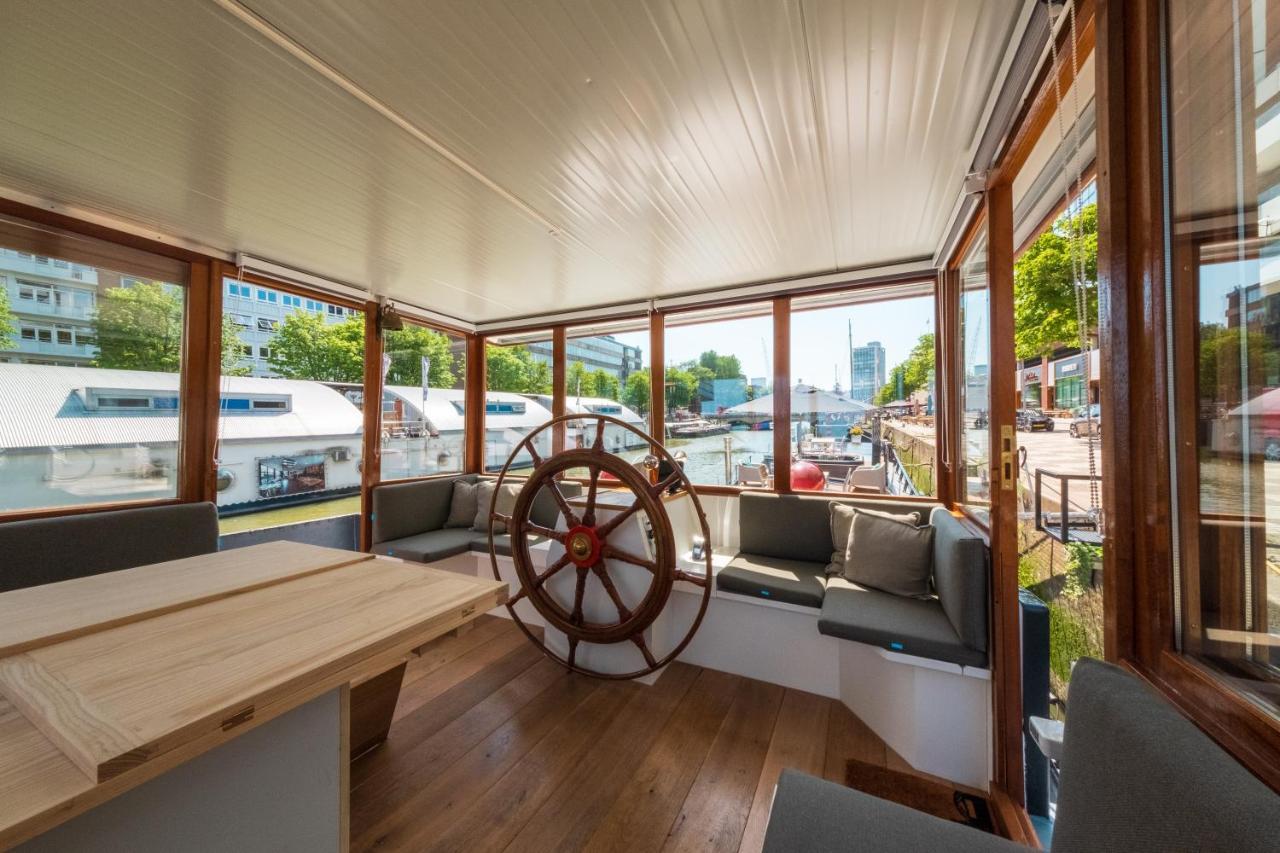 Botel De Coaster *
