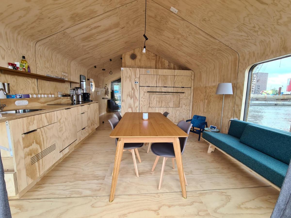 Wikkelboat Nr5 At Floating Rijnhaven Holiday home *