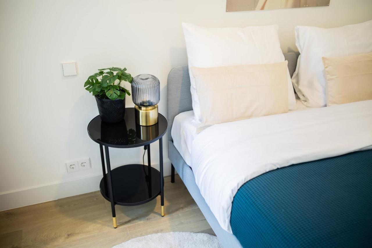 Admiringly 1 Bedroom Serviced 56m2 -nb306a- Appartement Rotterdam