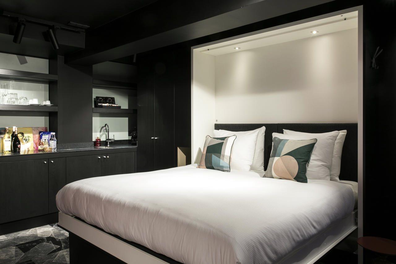 Leonardo Hotel Rotterdam Savoy 4*