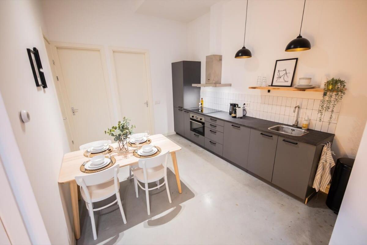 Apartment Warm 2 Bedroom Serviced 59m2 -lk21- *