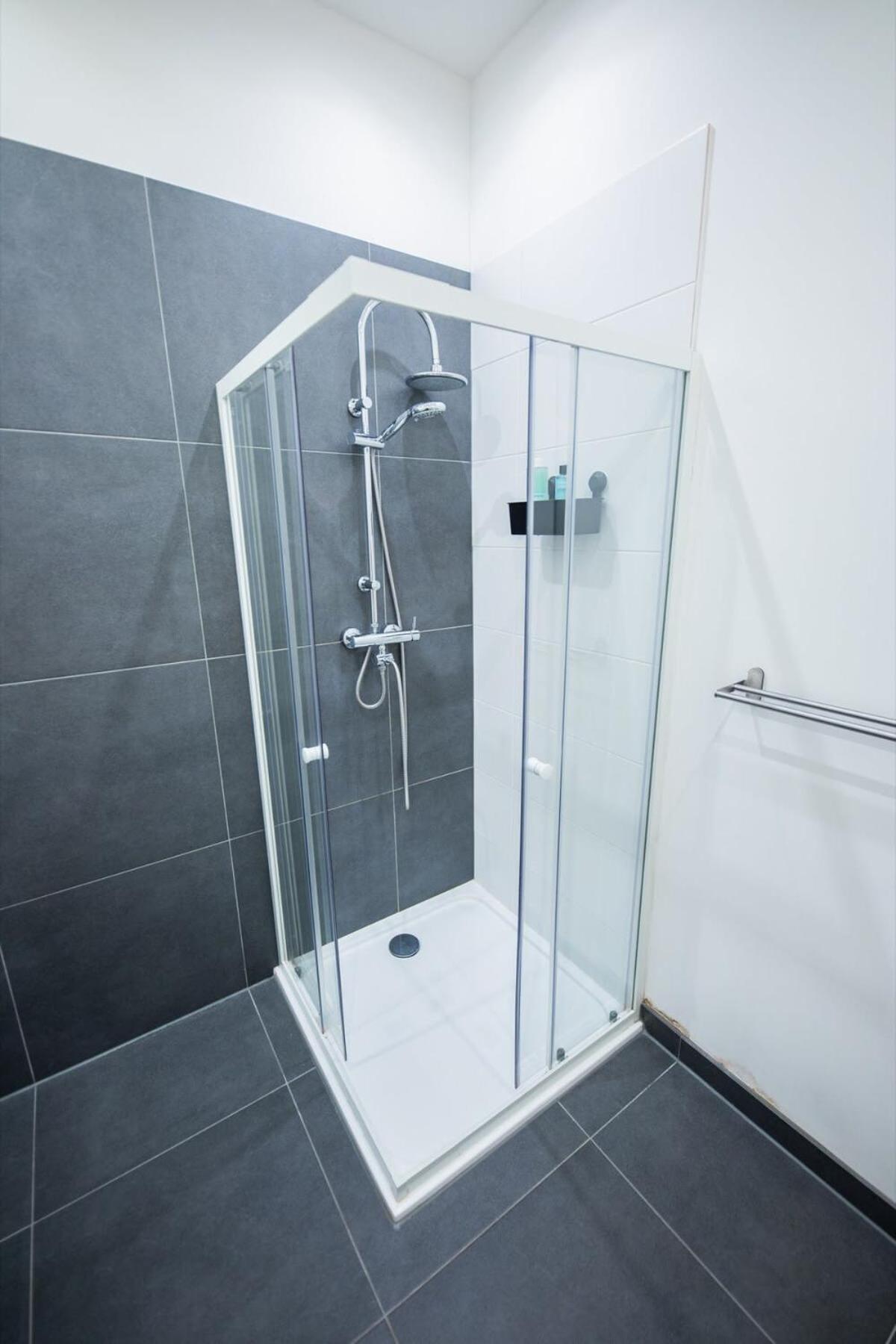Warm 2 Bedroom Serviced 59m2 -lk21-