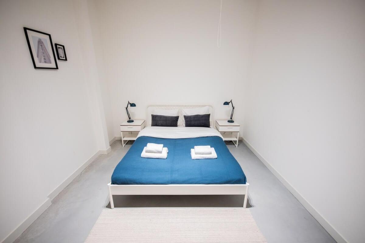 Apartment Warm 2 Bedroom Serviced 59m2 -lk21- Rotterdam