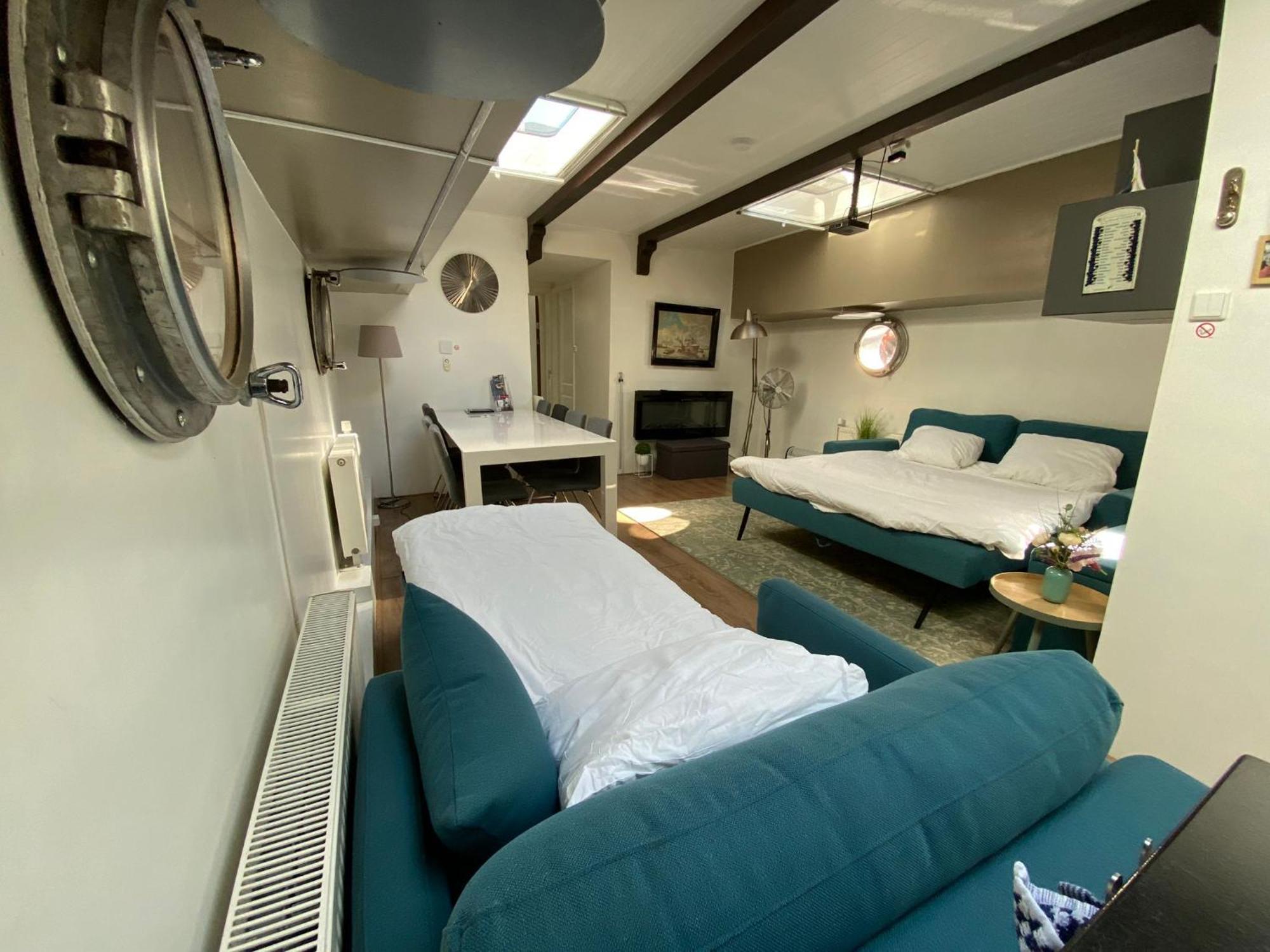 De Coaster Botel