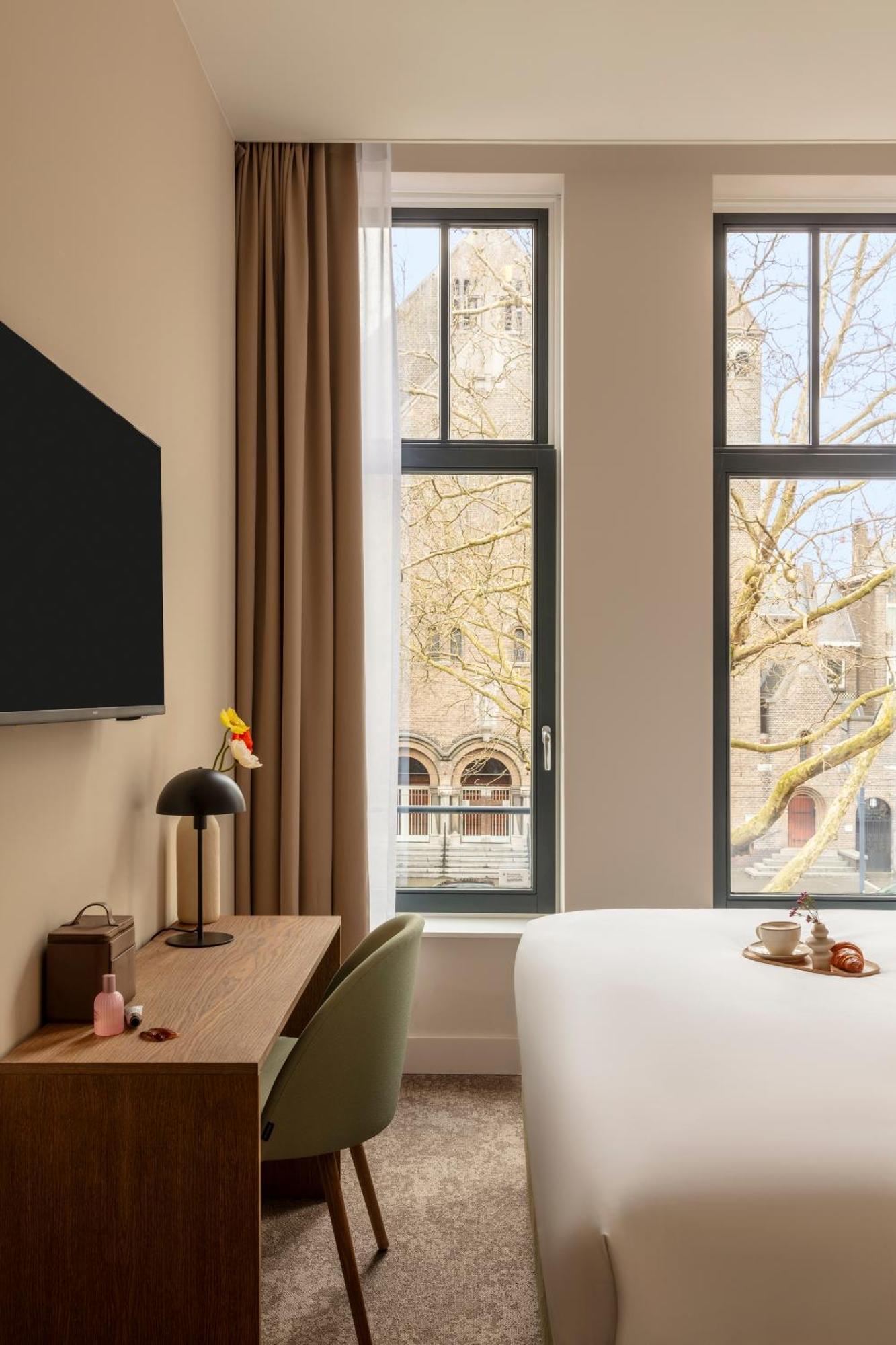 Sonder Middelland Hotel