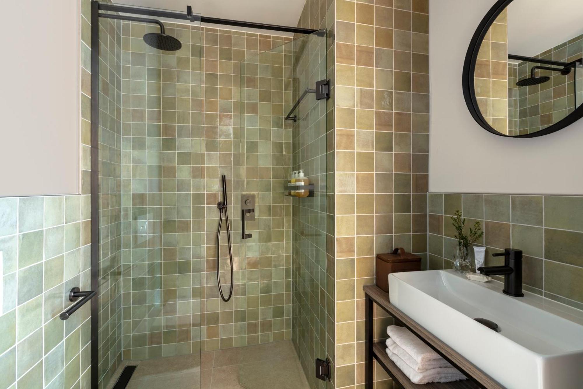 Sonder Middelland Hotel *