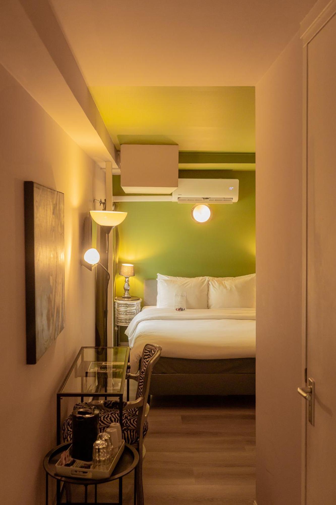 Floats By H2otel Hotel