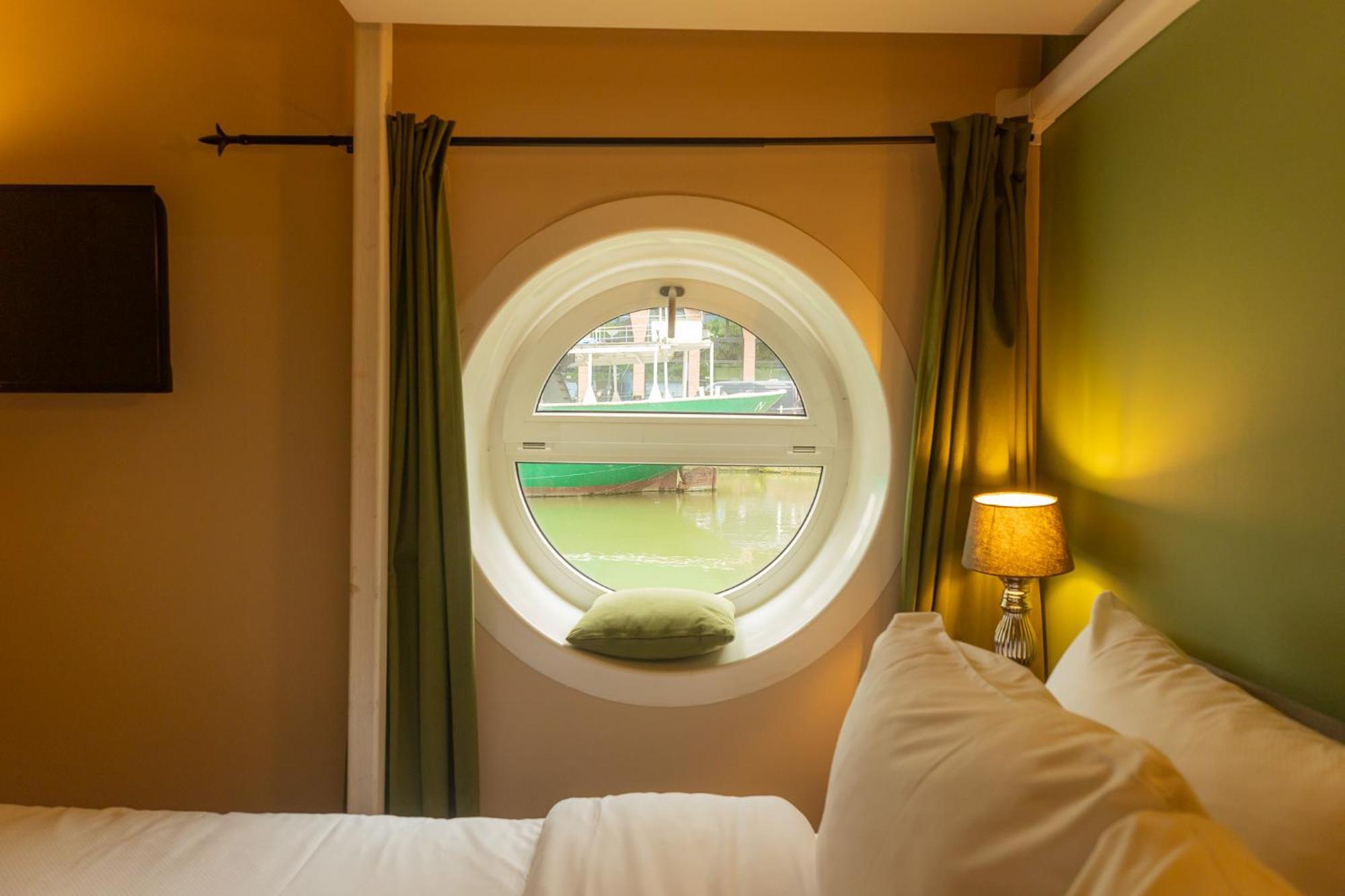 Floats By H2otel Rotterdam
