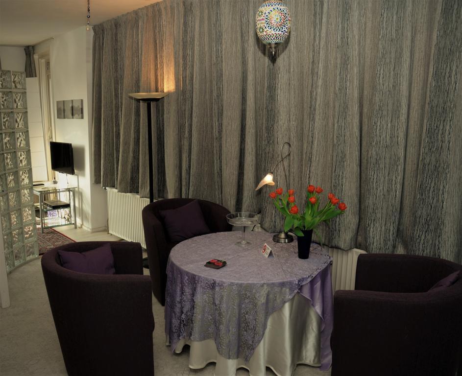 Sam's Place Apartment *