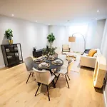 Distinct 2 Bedroom Serviced Apartment 84M2 -Vp2D-