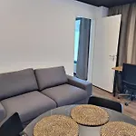 Beautiful Studio 14 F In Chic Neighborhood In Center