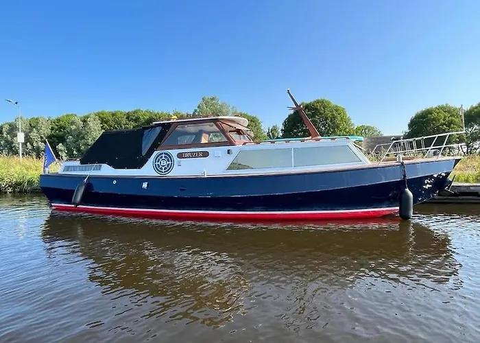 Bruzer Boat 4-6P Boco Living Rotterdam Marina