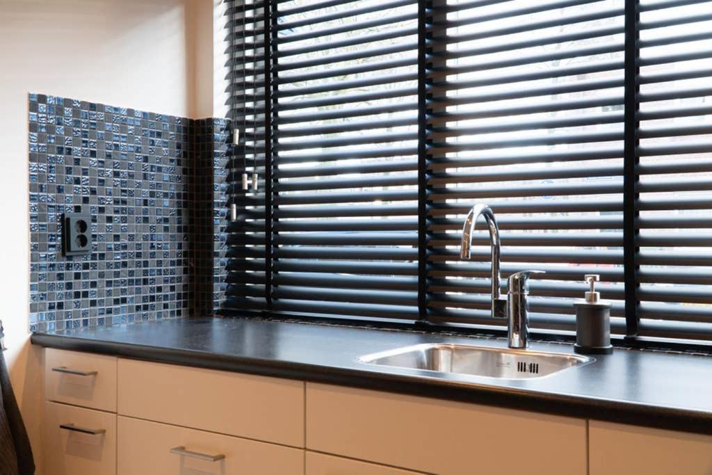 2 Luxury 4 Bedroom House Near Feyenoord And Ahoy * Rotterdam