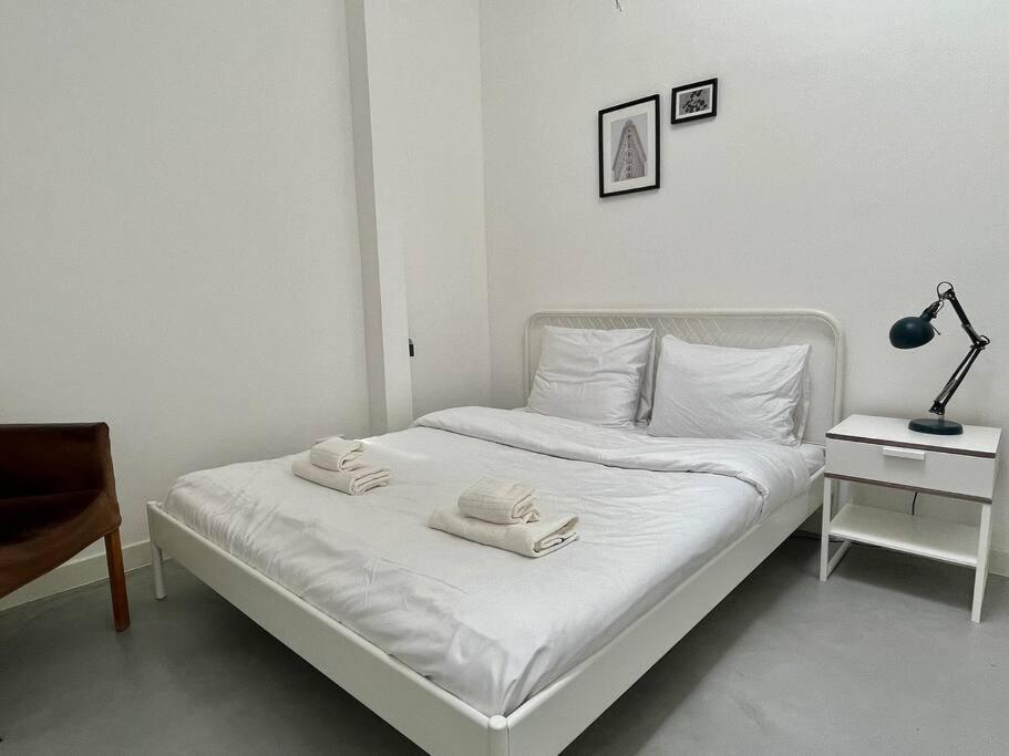 Ferienhaus Trendy 2 Bedroom Serviced Rotterdam