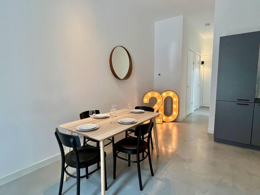 Ferienhaus Trendy 2 Bedroom Serviced Rotterdam