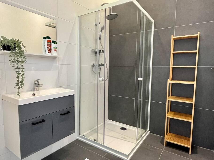 Trendy 2 Bedroom Serviced Ferienhaus Rotterdam