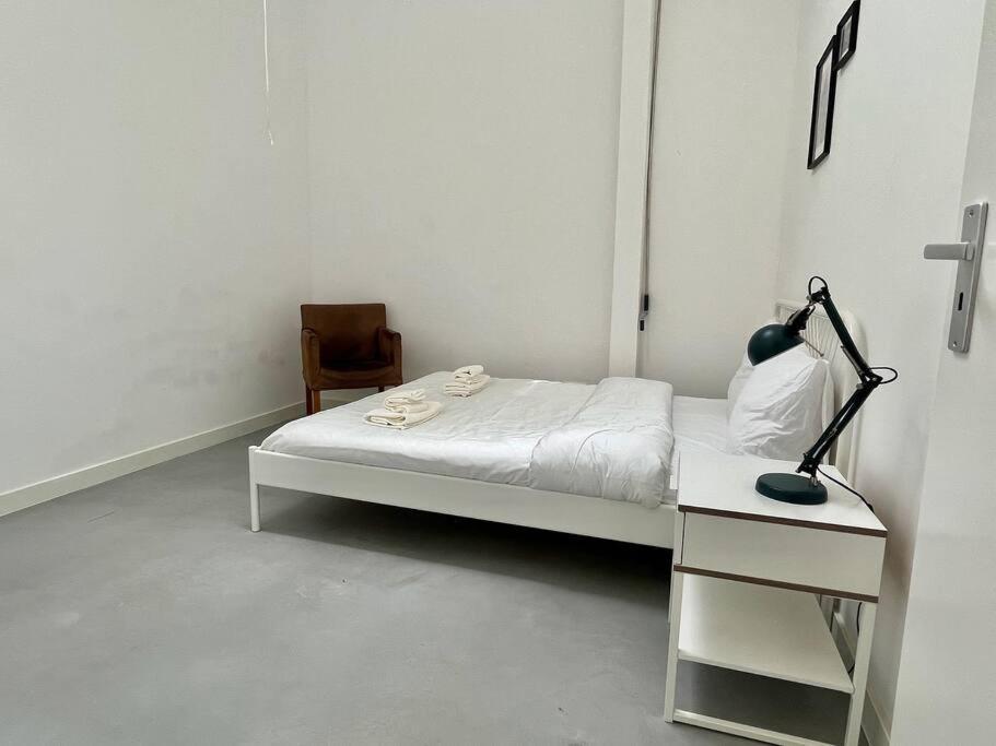 Ferienhaus Trendy 2 Bedroom Serviced Rotterdam