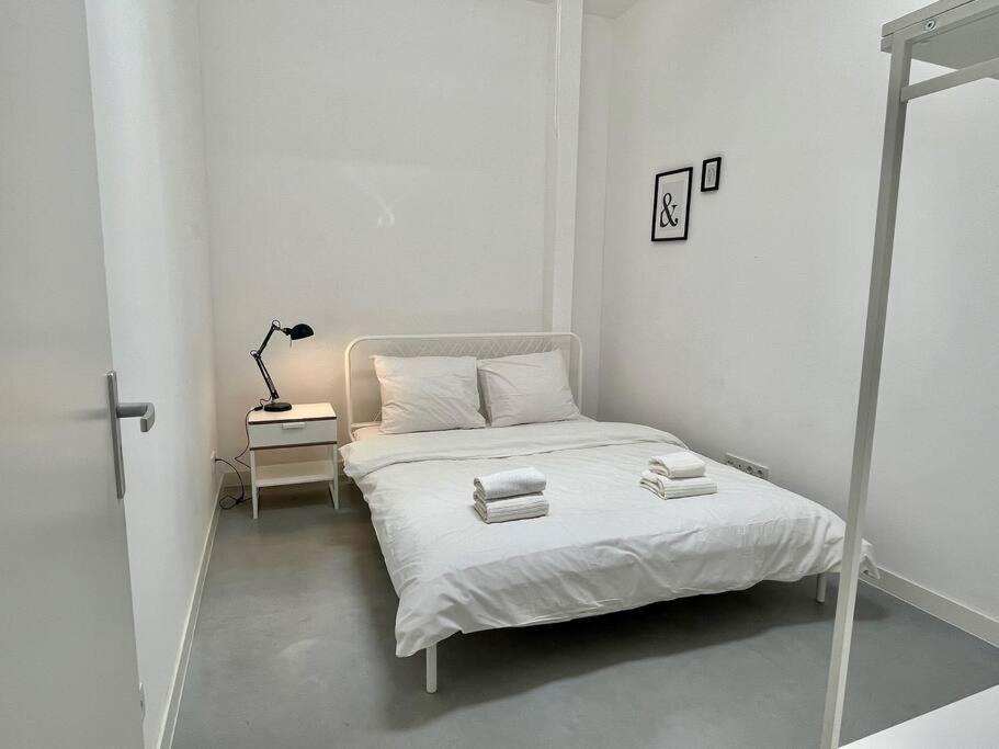 Trendy 2 Bedroom Serviced Ferienhaus *