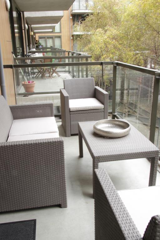 Luxury Center Two-bedroom With Private Parking *non Smoking* Rotterdam