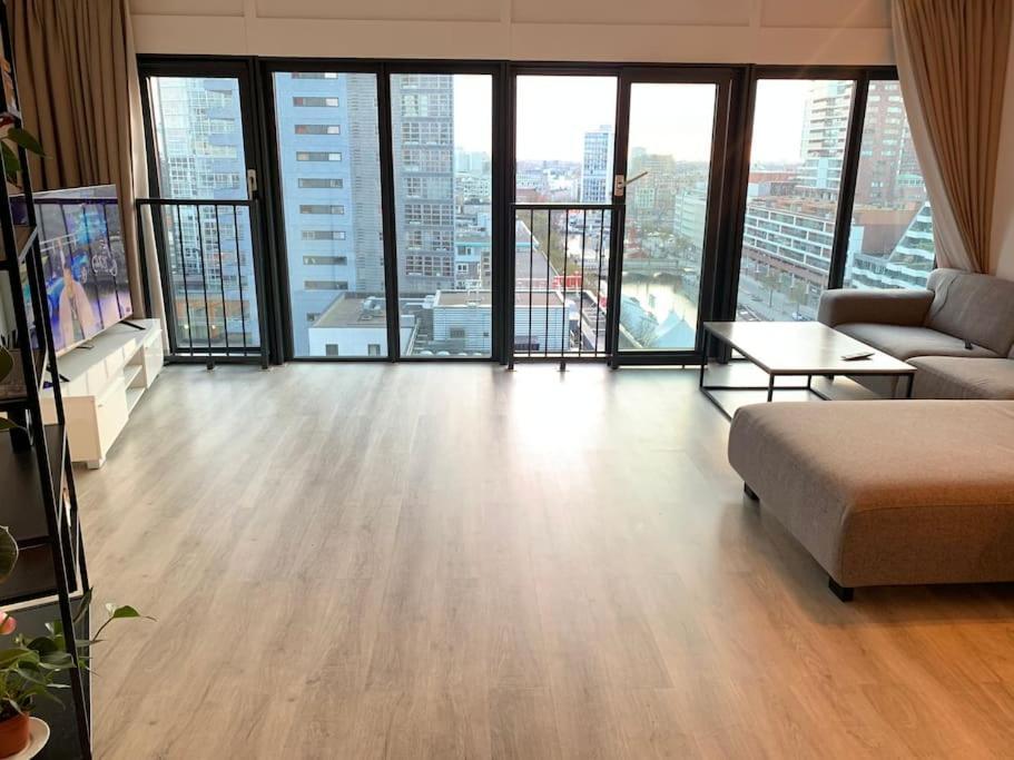 Stunning View Apt Free Parking Appartement Rotterdam