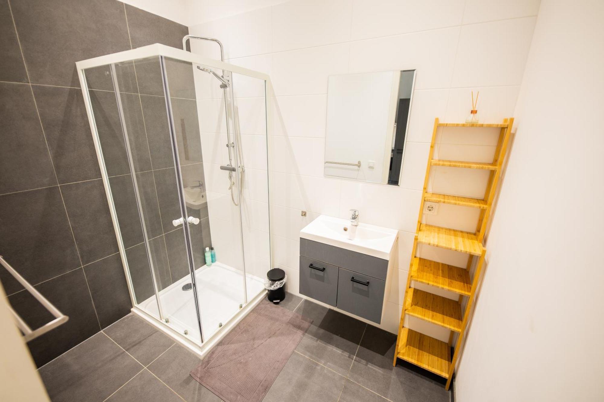 Lh - Lk Two-bedroom Rotterdam