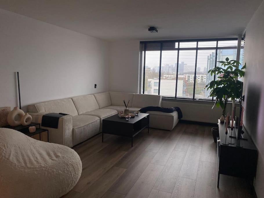 A Cosy Apartment *