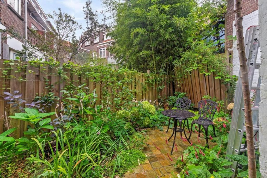 City Loft With Garden Getaway Apartment *