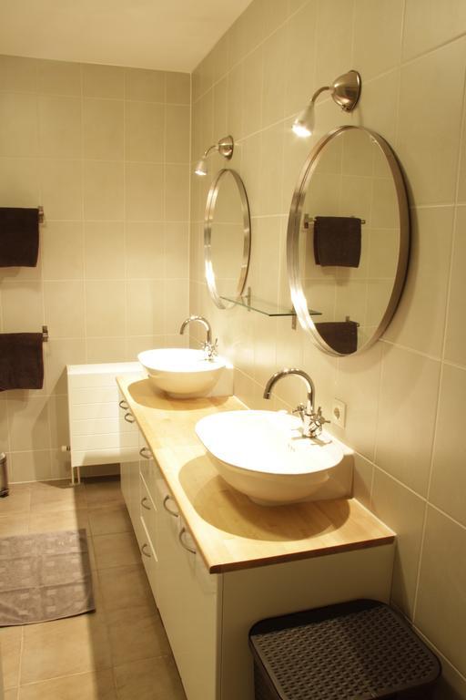 Luxury Center Two-bedroom With Private Parking *non Smoking* *